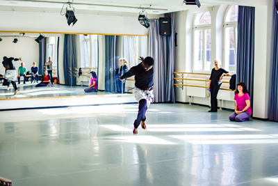 Tanz- und Theaterwerkstatt, Afrikanischer Tanz, Nestor Gahe, Foto: Katrin Temme